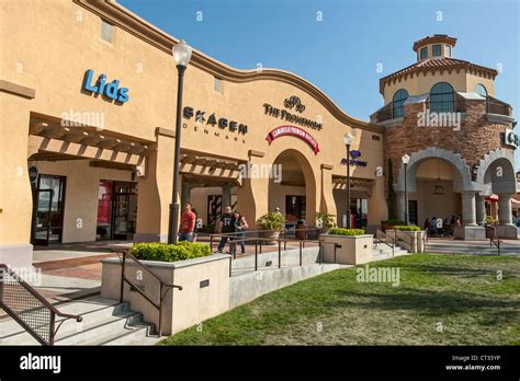 camarillo outlet stores.